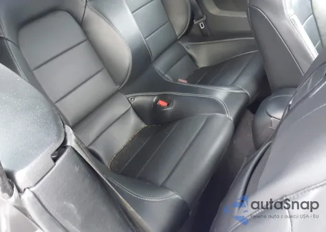 2022 Ford Mustang Ecoboost Premium из США, поврежденный, VIN 1FATP8UH6N5118884